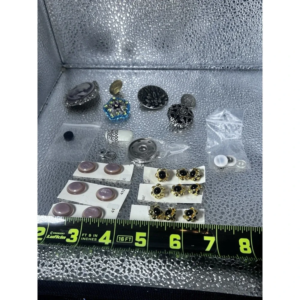 Lot of 25 vintage buttons Unique White Class Cameo Metal Berry Concho & More